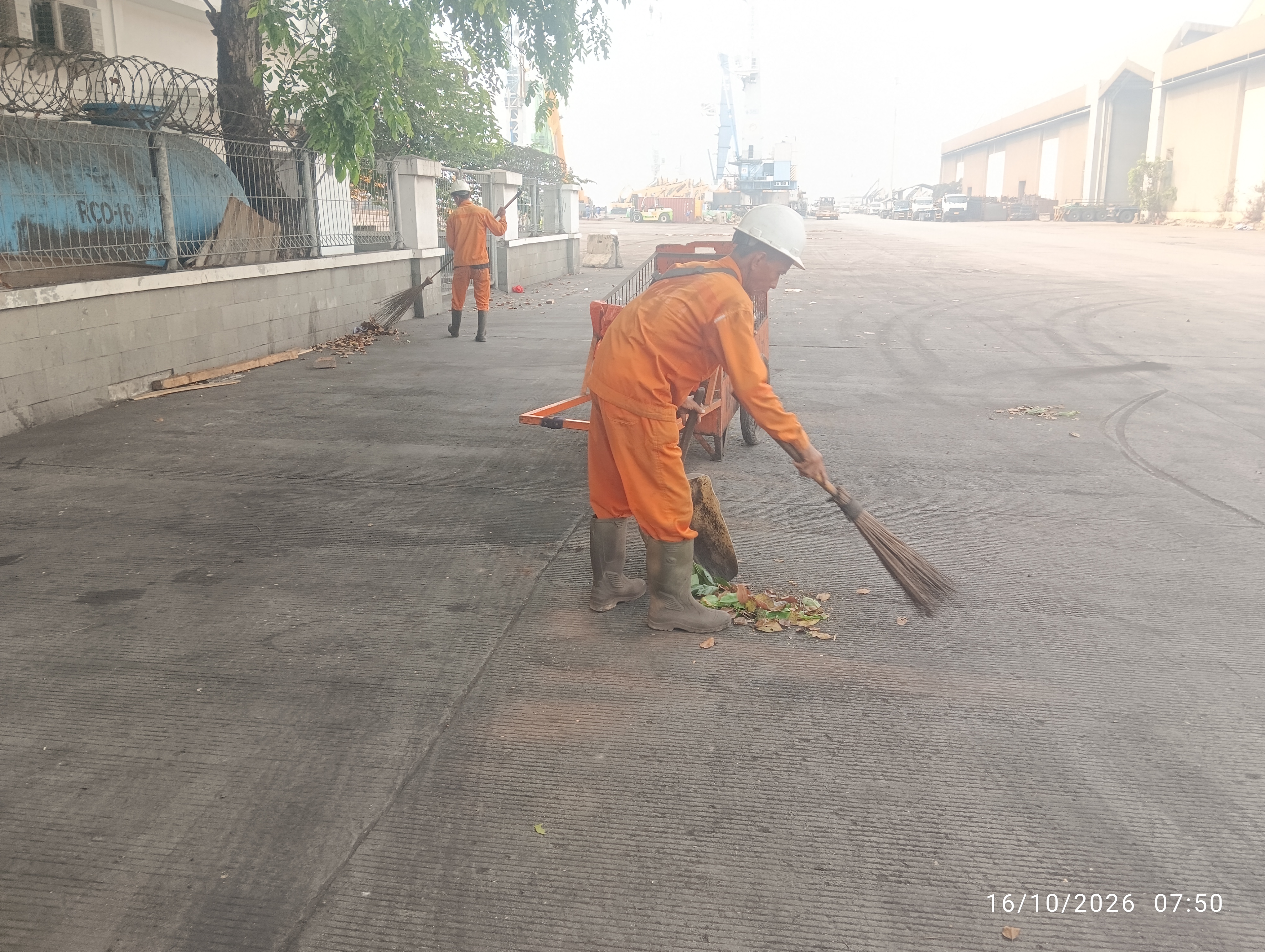 Saat bekerja - Dermaga - 201-203