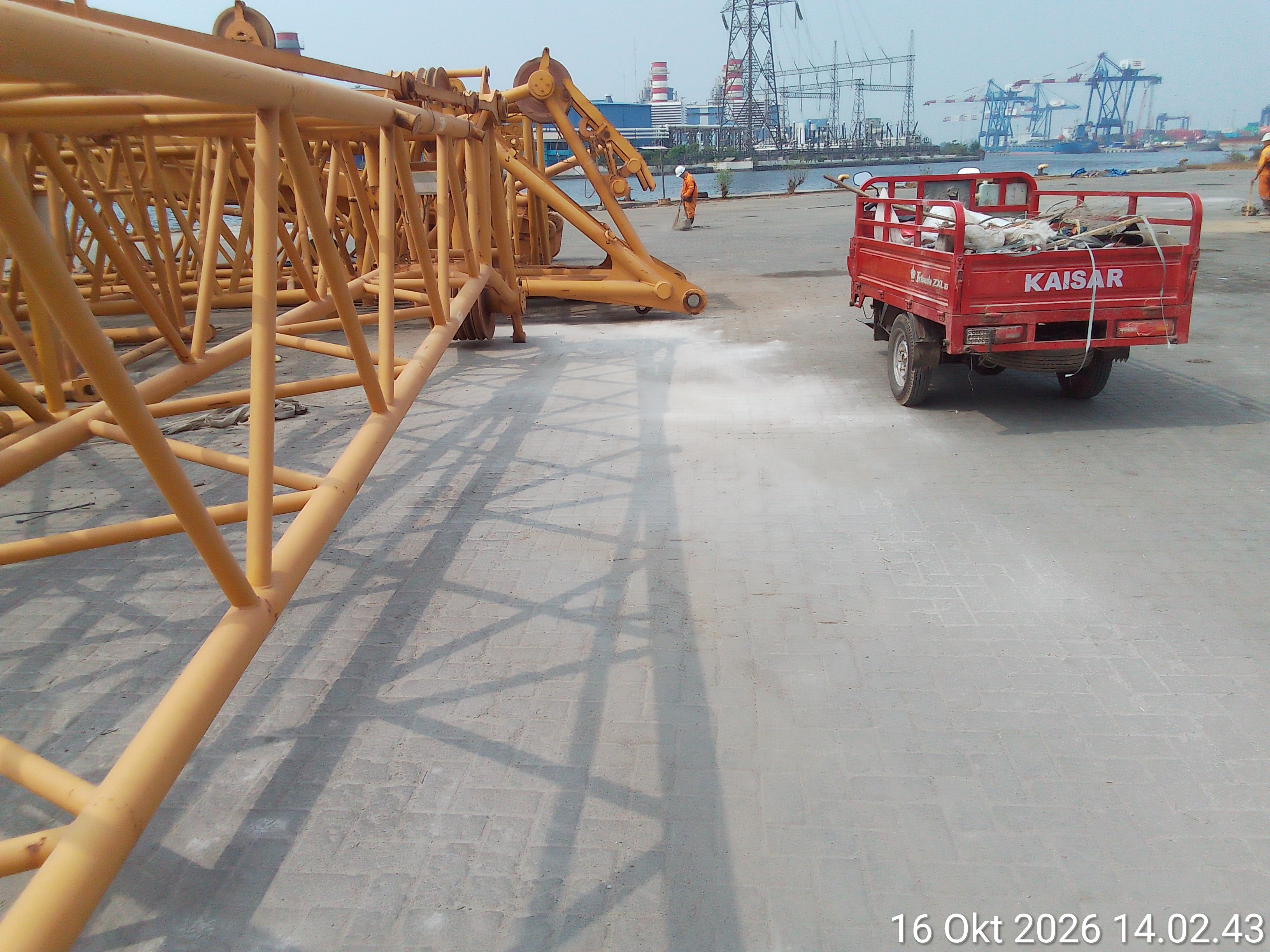 Setelah bekerja - Dermaga - Inggom