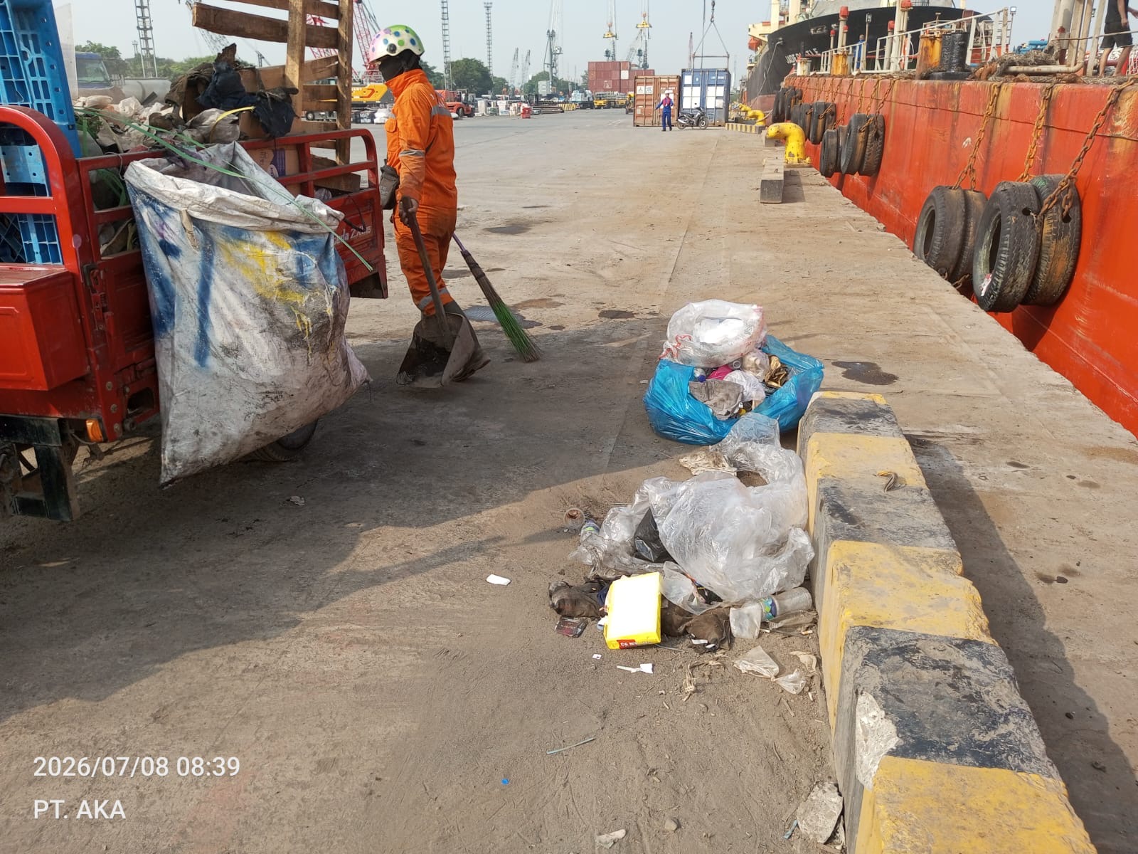 Saat bekerja - Dermaga Utara - Nus 1