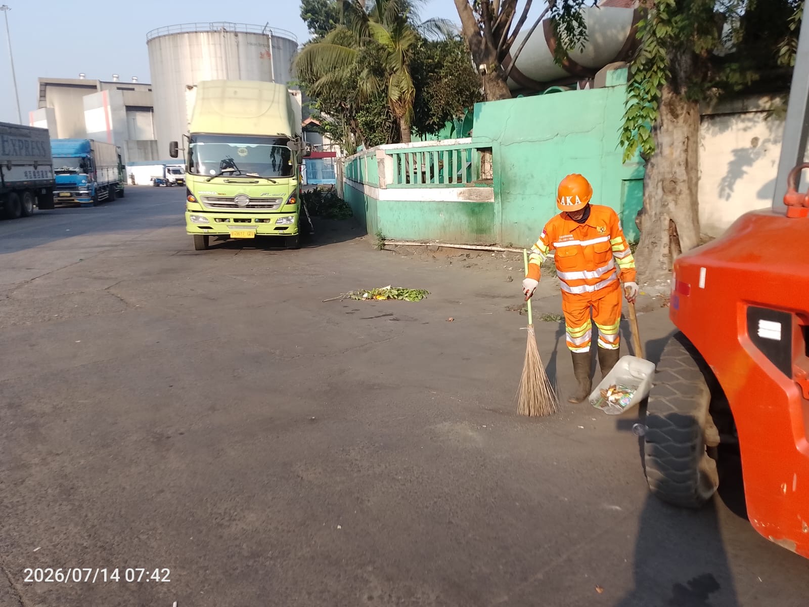 Sebelum bekerja - Gudang pombo - Pombo