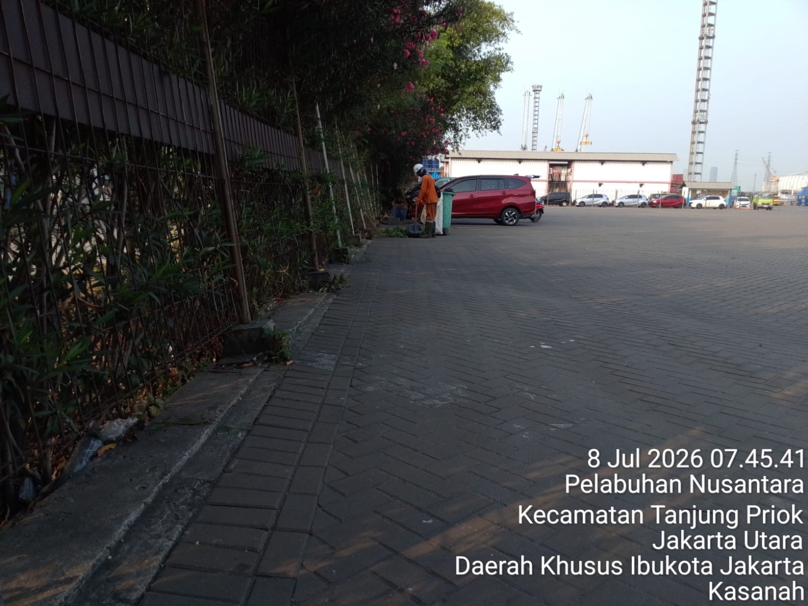 Setelah bekerja - Lapangan ex bulog - Nus 1