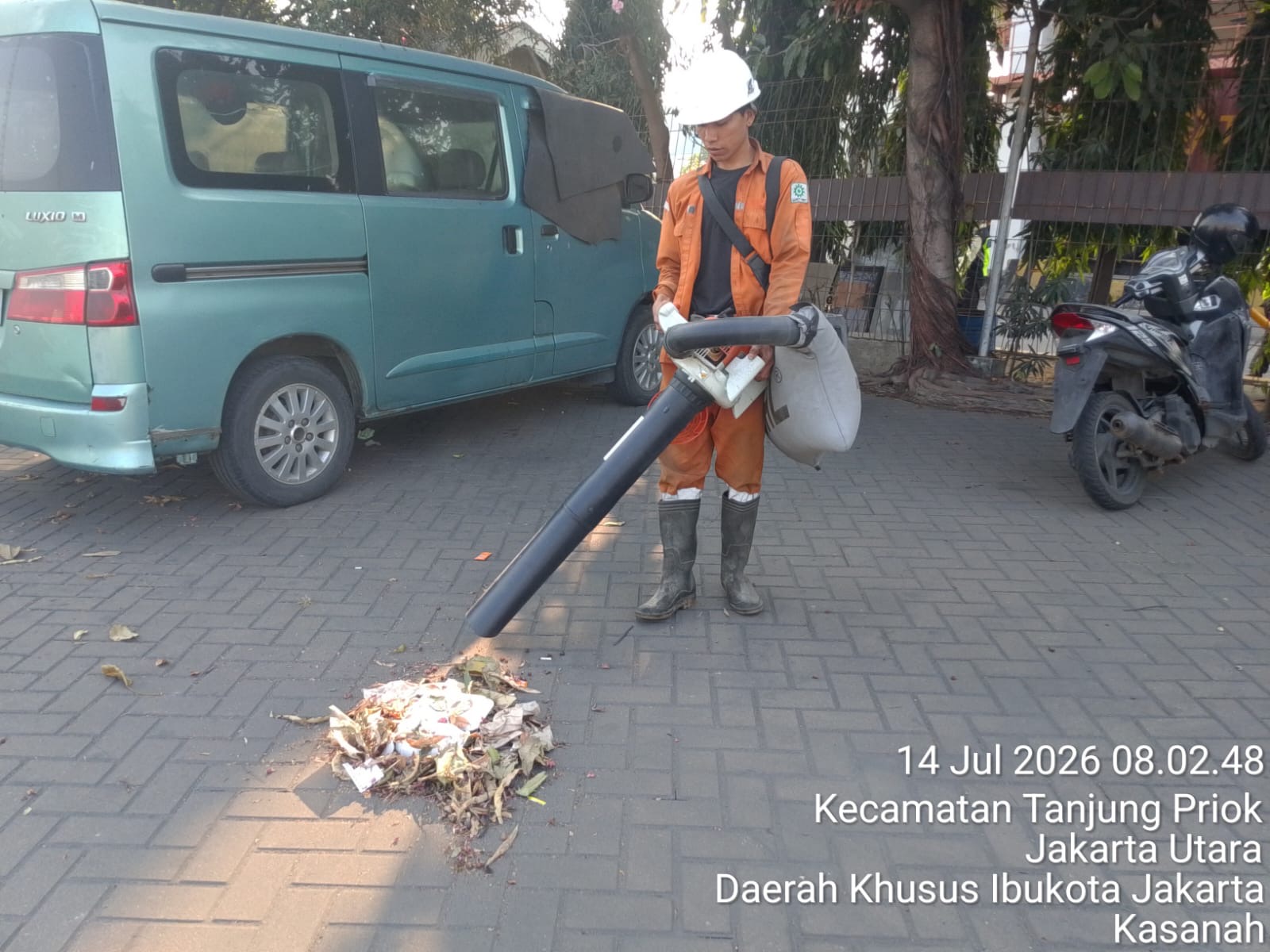 Saat bekerja - Lapangan ex bulog - Nus 1