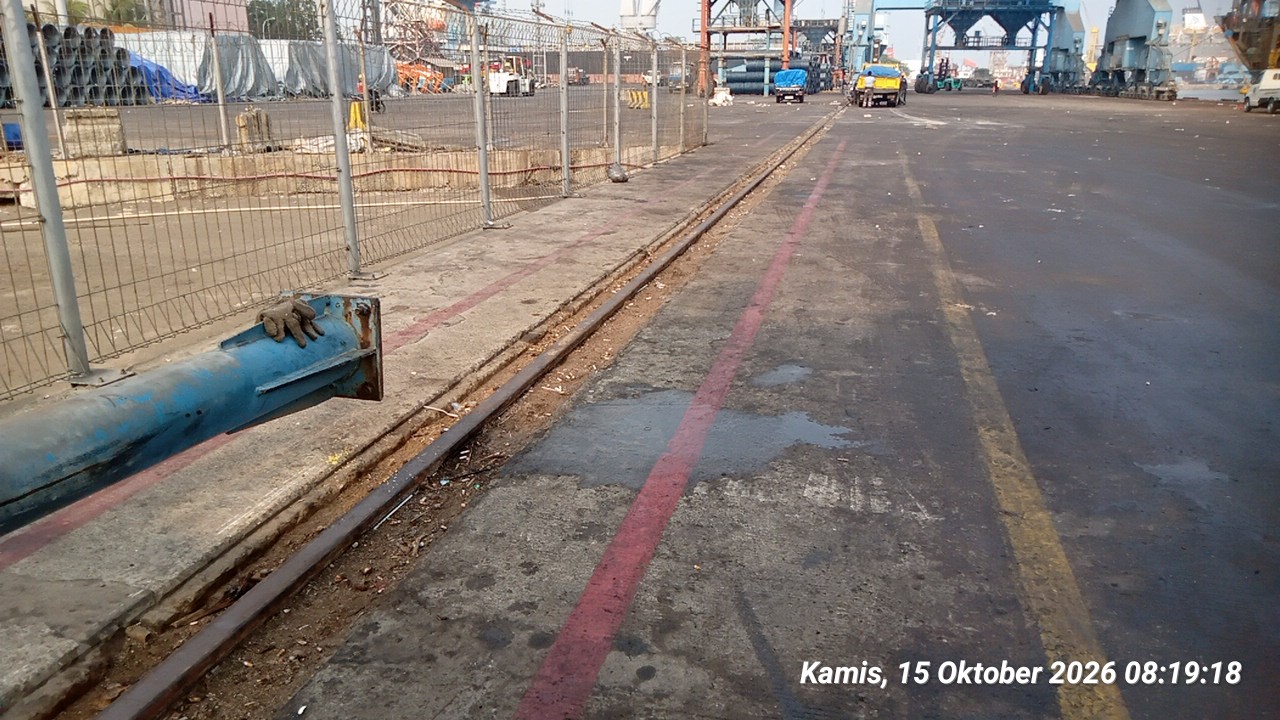 Setelah bekerja - Dermaga/rel - 114-115