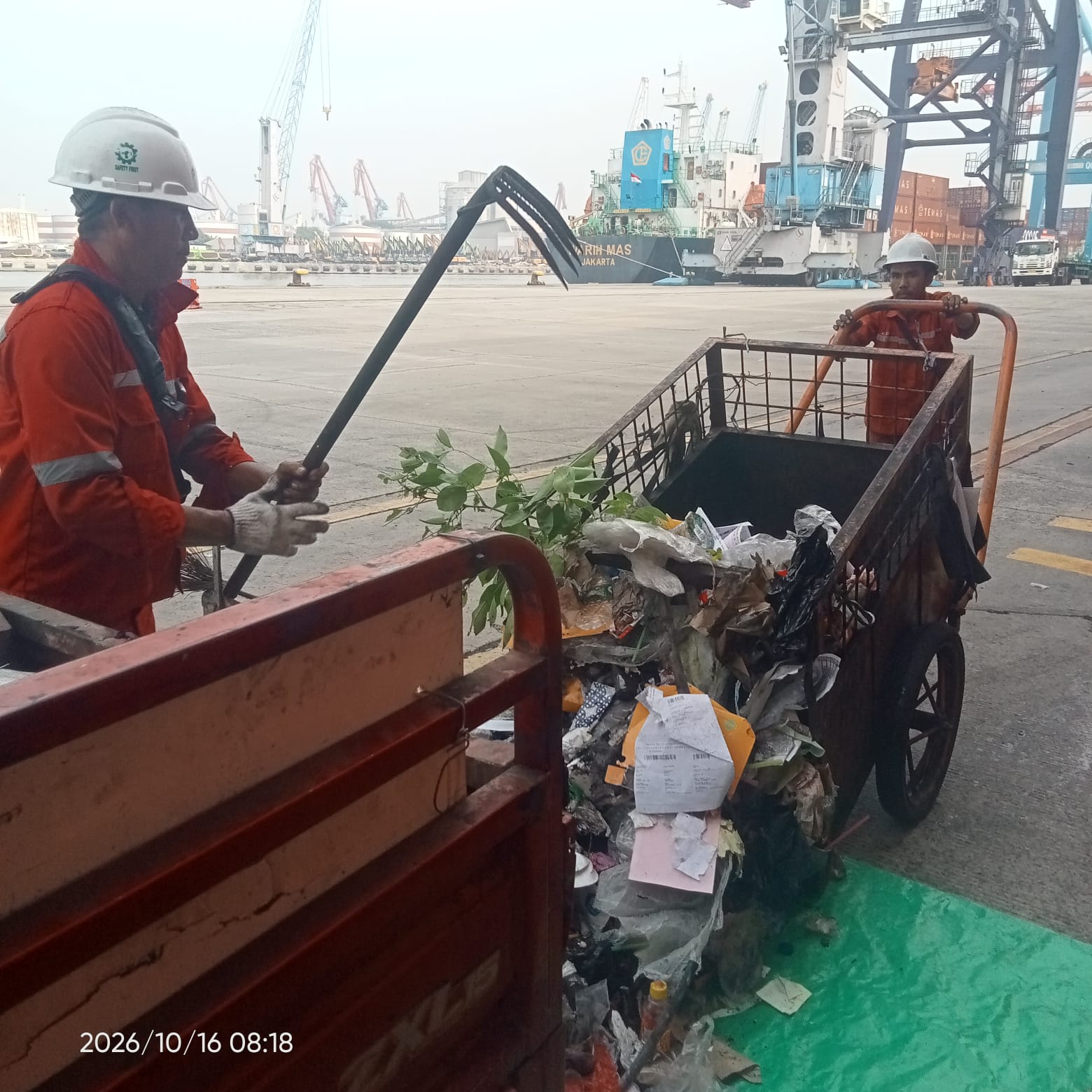 Setelah bekerja - Dermaga 213