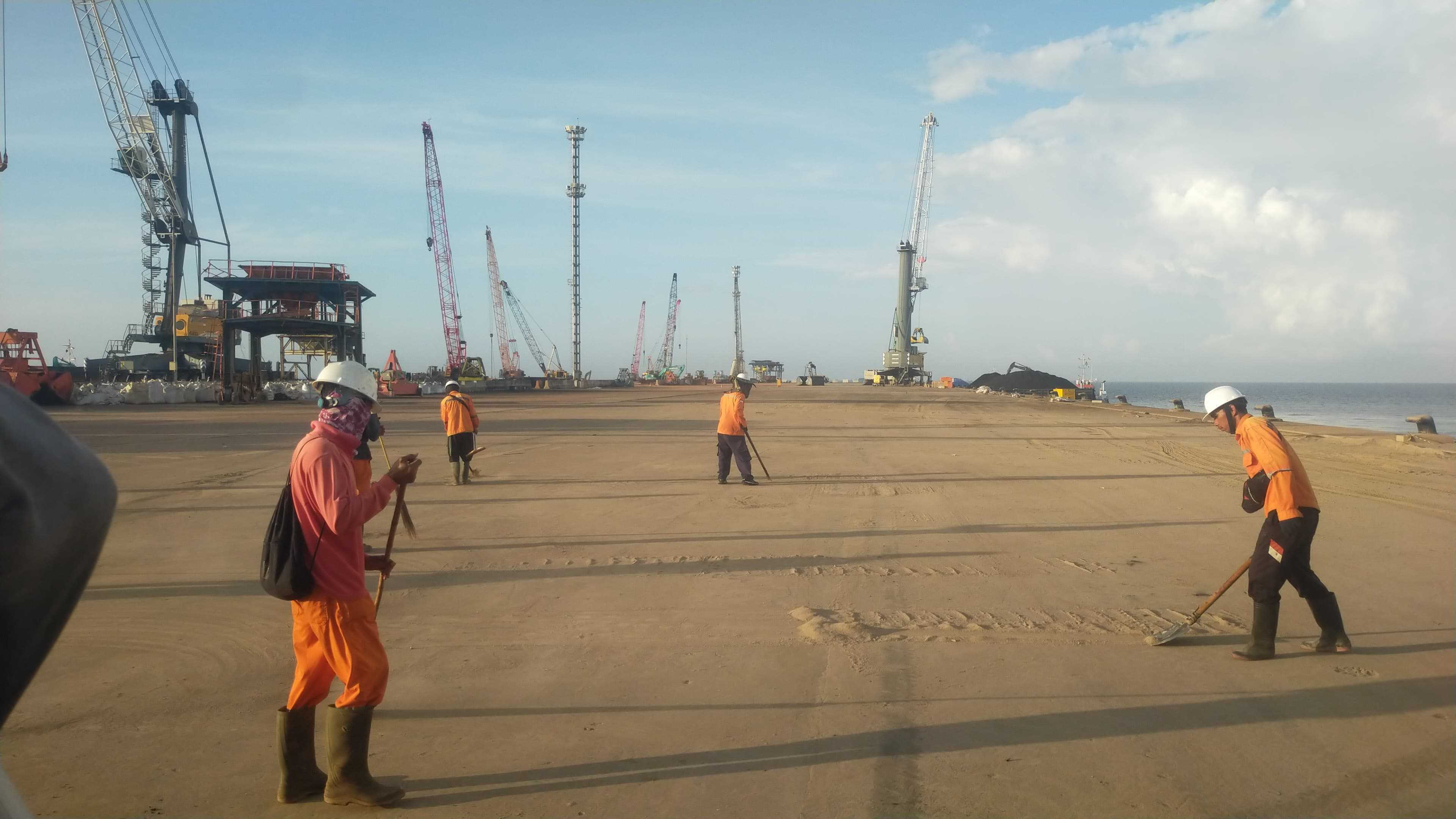 Saat bekerja - Multipurpose Kijing