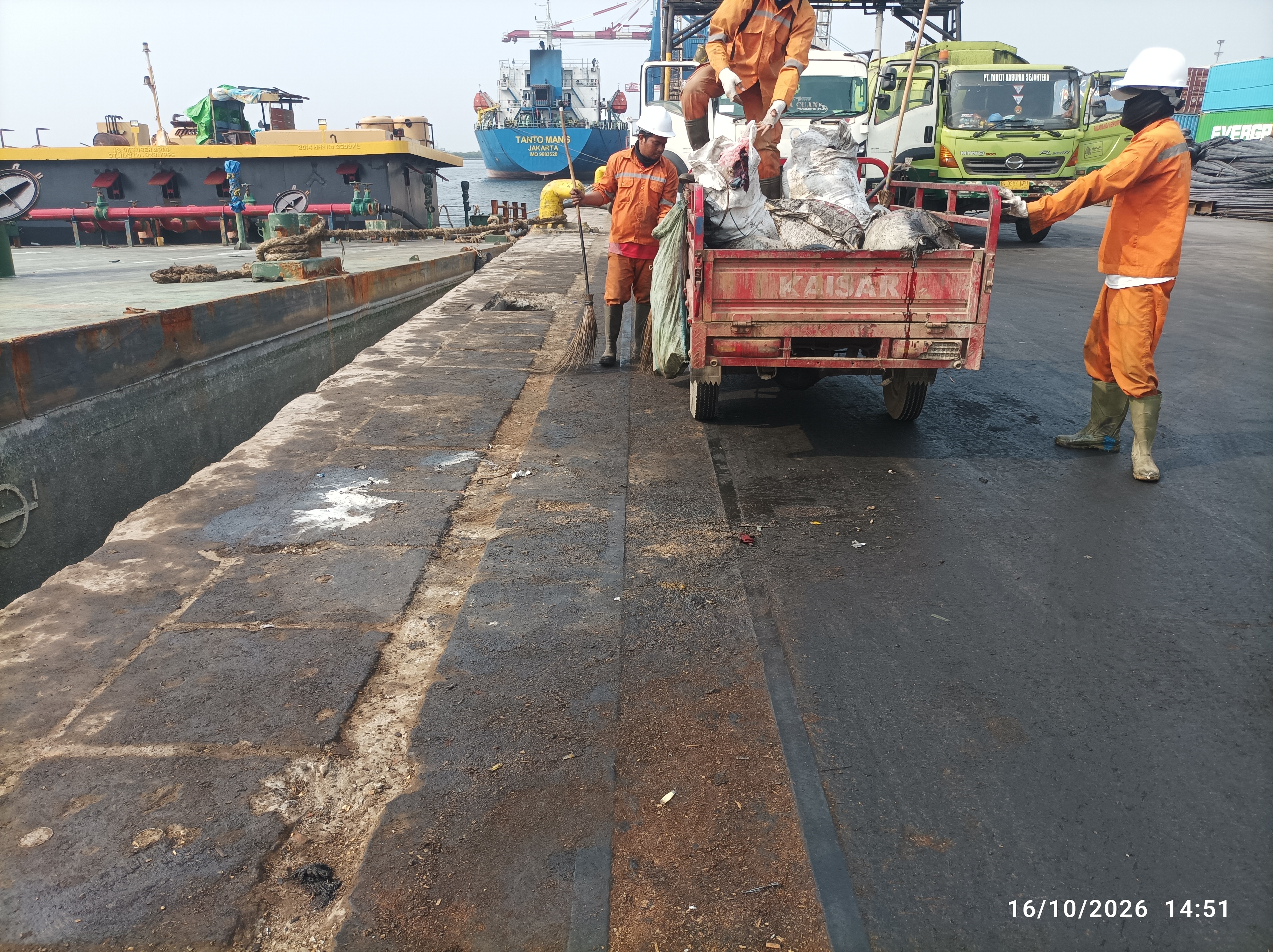 Setelah bekerja - Dermaga Utara - Nus 1