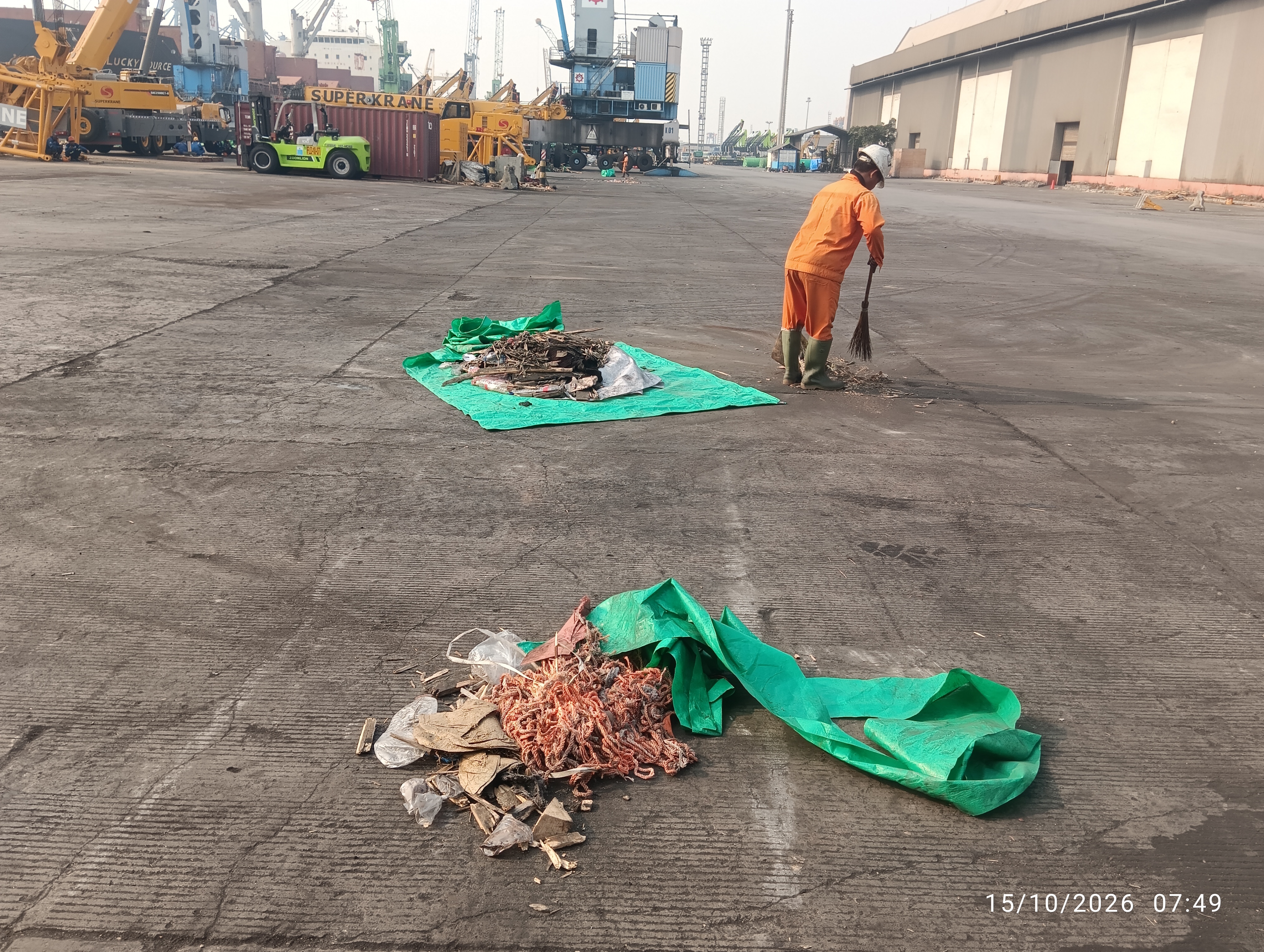 Saat bekerja - Dermaga - 201-203