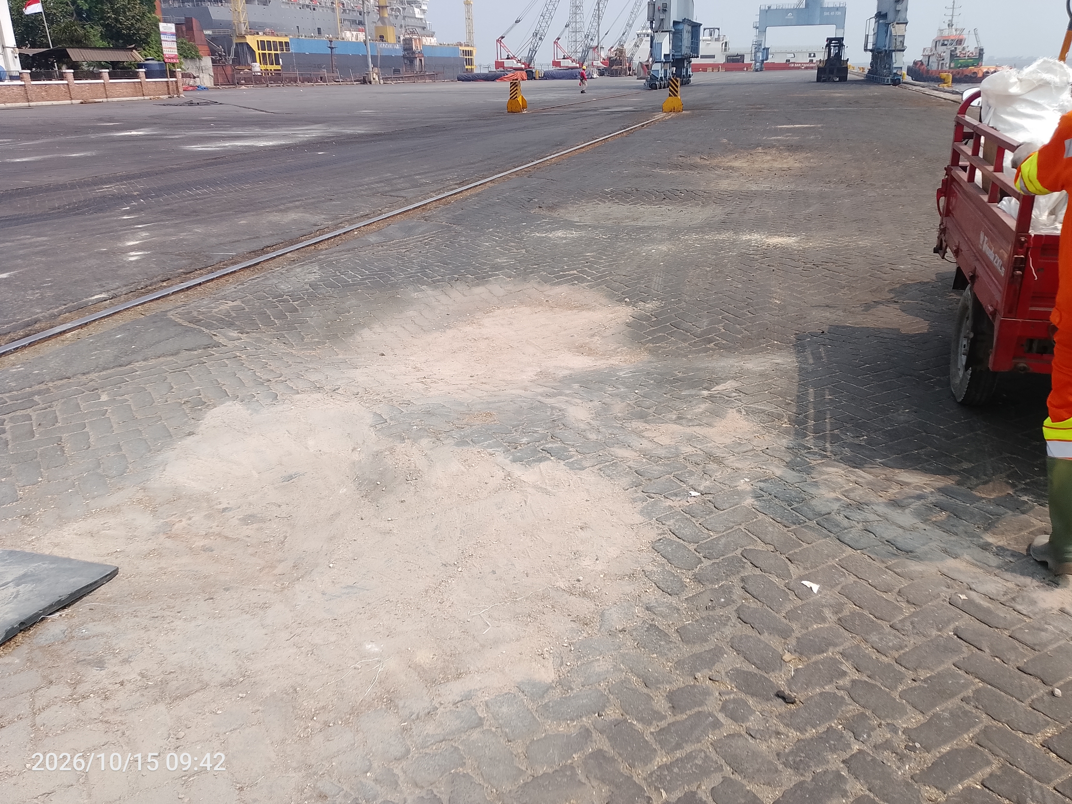 Setelah bekerja - Dermaga/rel - Pombo