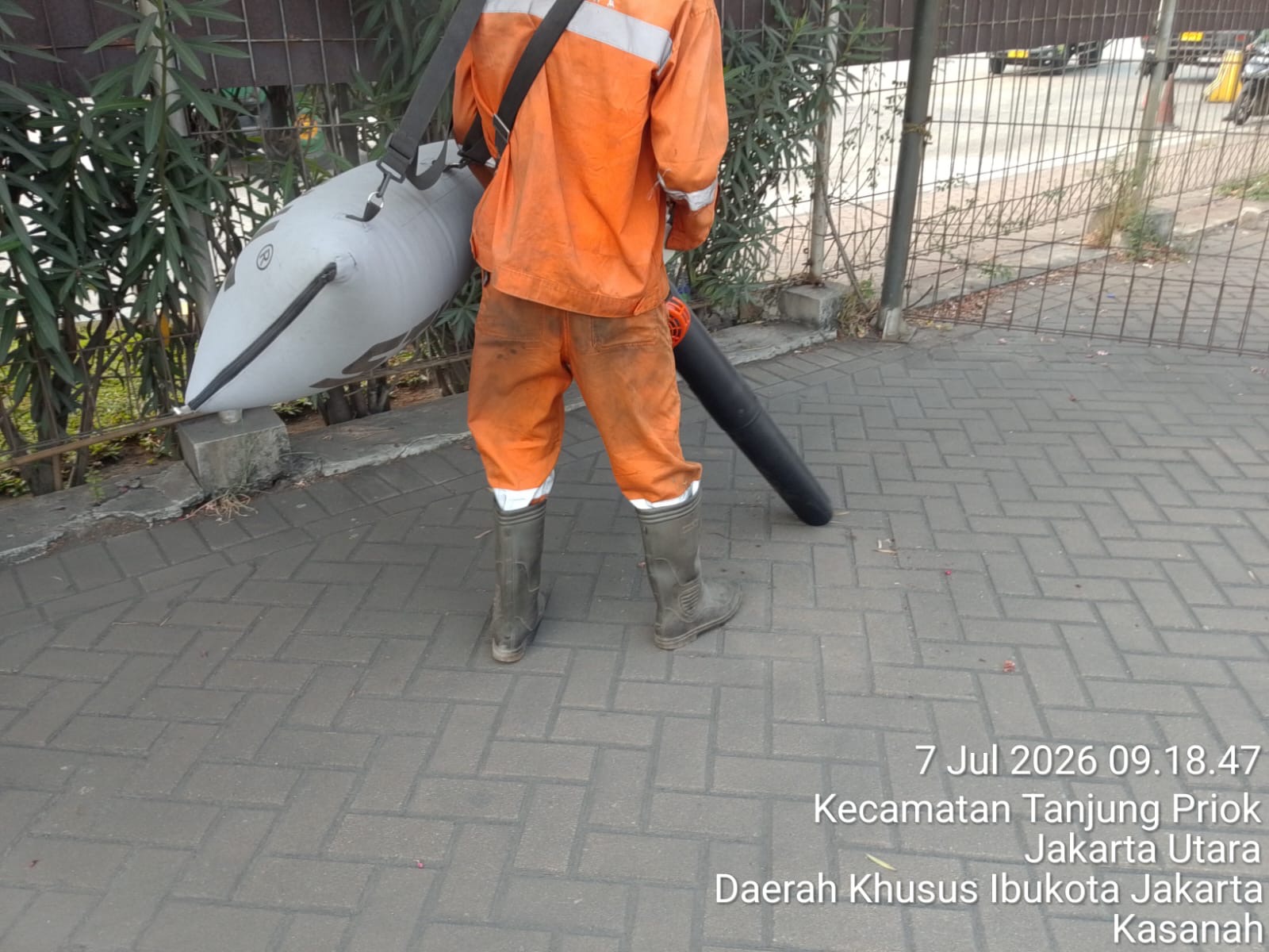 Setelah bekerja - Lapangan ex bulog - Nus 1