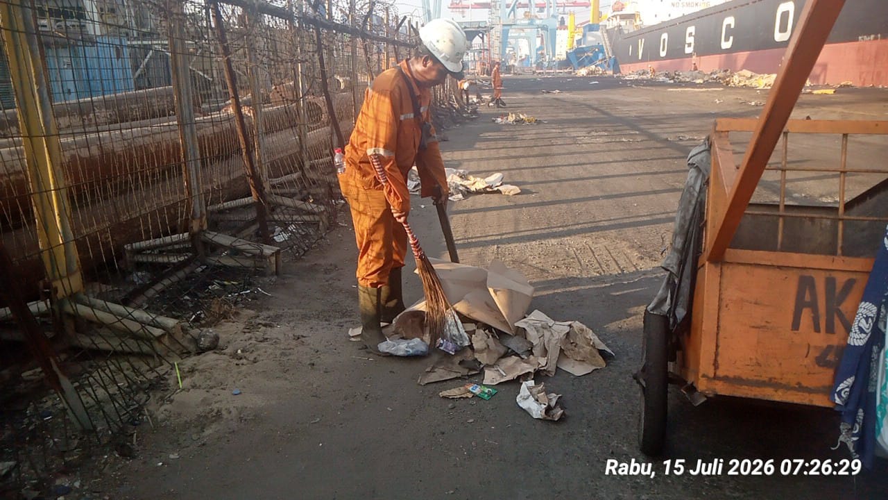 Saat bekerja - Lapangan 115 - 114-115